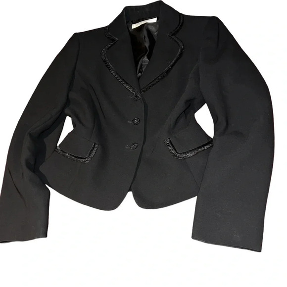 Tahari Satin bow trim triple breasted Crepe blazer Sz 6 petite - Picture 2 of 16